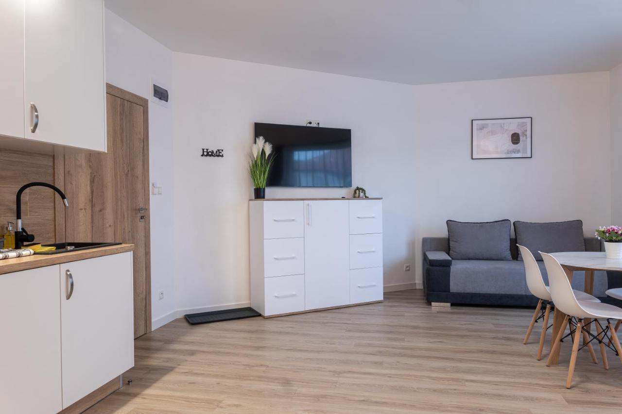 Apartamenty Aspen คาร์ปัตซ์ ภายนอก รูปภาพ